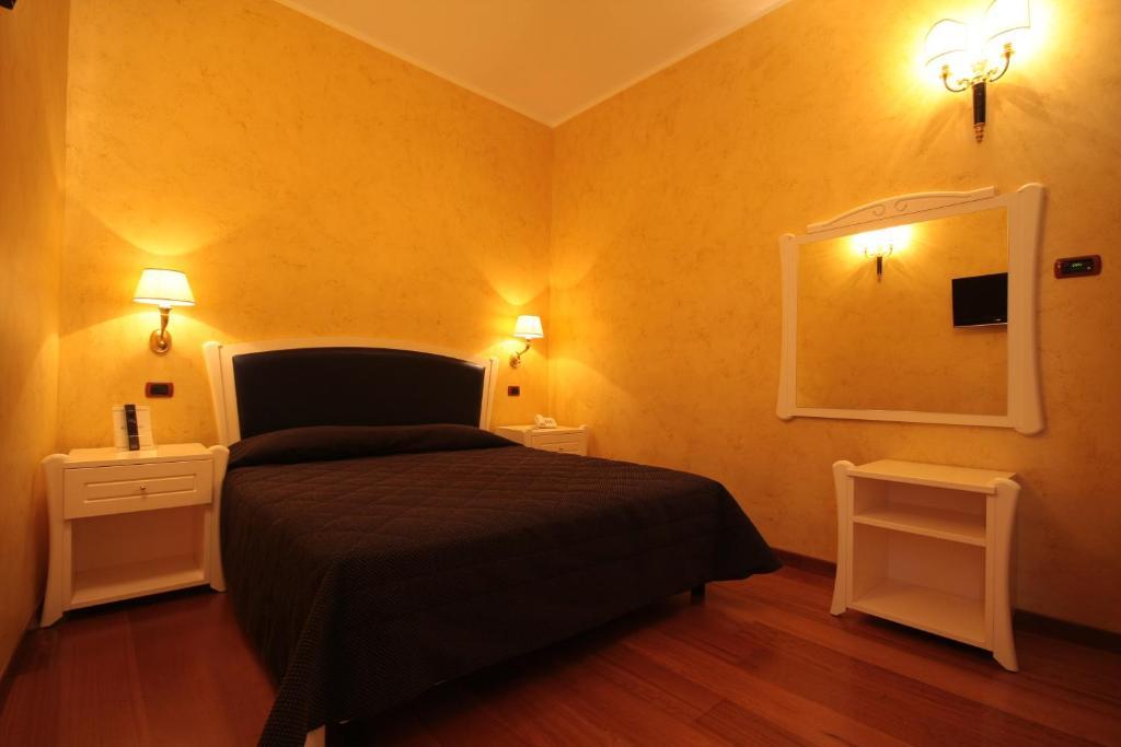 Hotel Rojan 술모나 객실 사진
