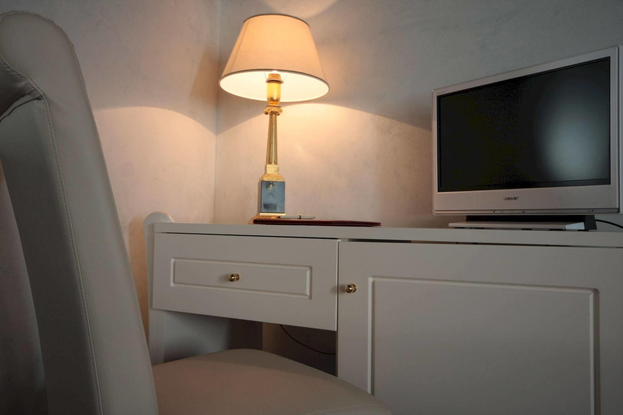 Hotel Rojan 술모나 외부 사진
